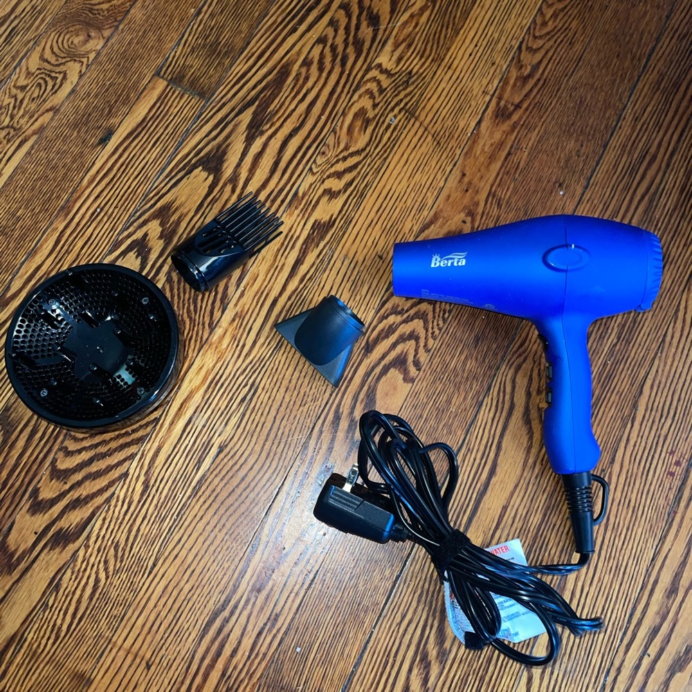 Blow dryer
